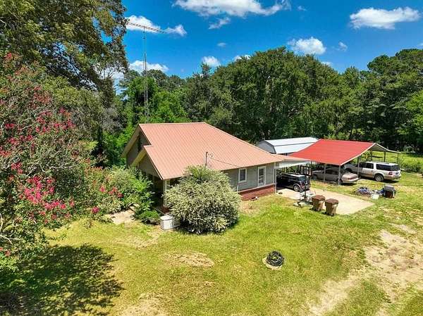12 Acres of Land with Home for Sale in Palestine, Texas