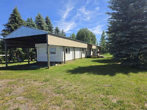4.46 Acres of Land with Home for Sale in Clayton, Washington