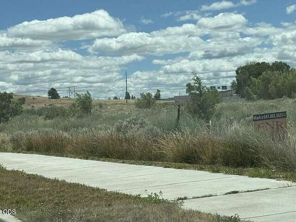 4.3 Acres of Mixed-Use Land for Sale in Klamath Falls, Oregon