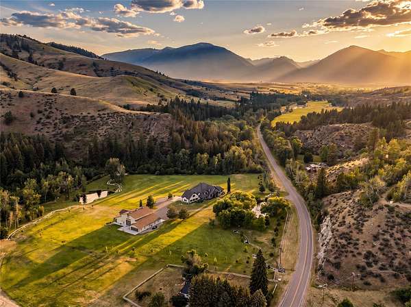 653 Acres of Land with Home for Sale in Hamilton, Montana