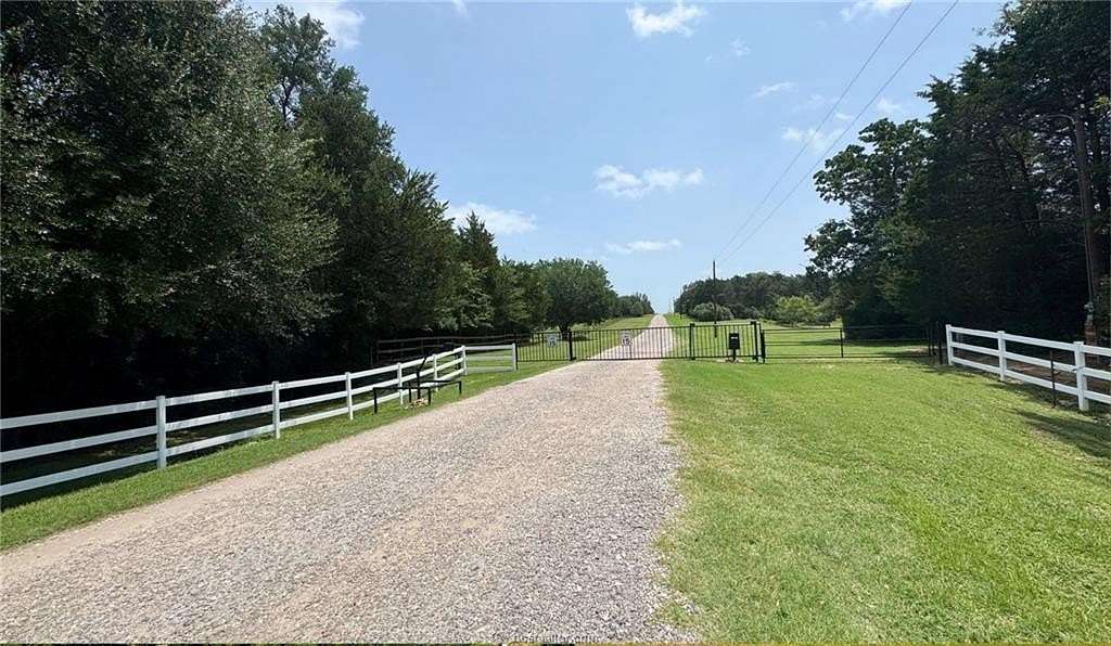 4.17 Acres of Residential Land for Sale in Lexington, Texas