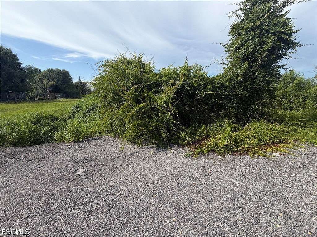 1 Acre of Land for Sale in Clewiston, Florida