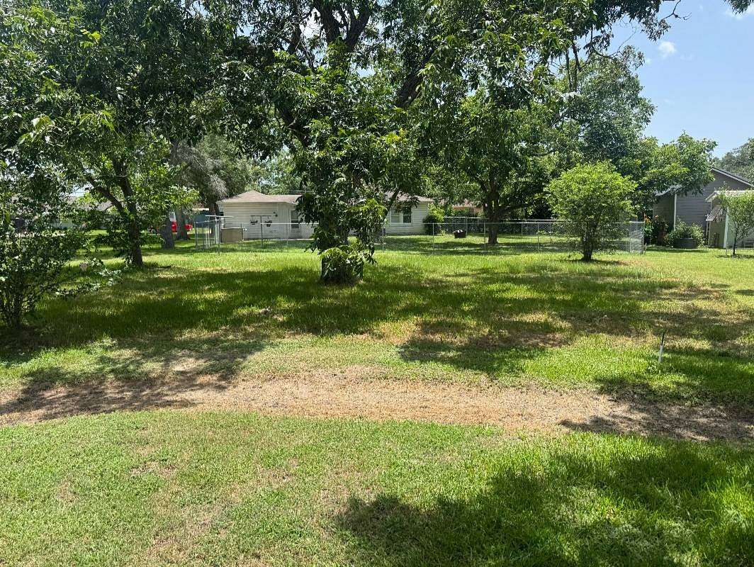 0.15 Acres of Residential Land for Sale in Hallettsville, Texas