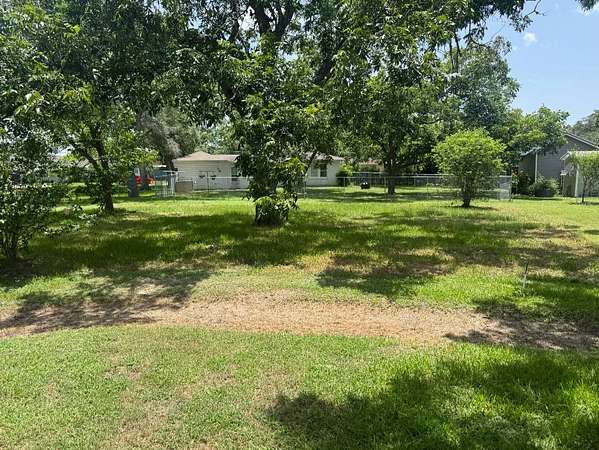 0.15 Acres of Residential Land for Sale in Hallettsville, Texas