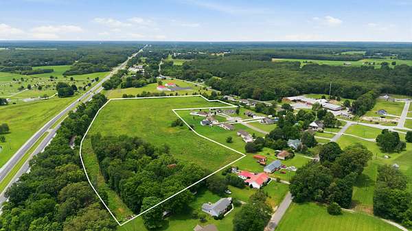 18.7 Acres of Commercial Land for Sale in Tullahoma, Tennessee