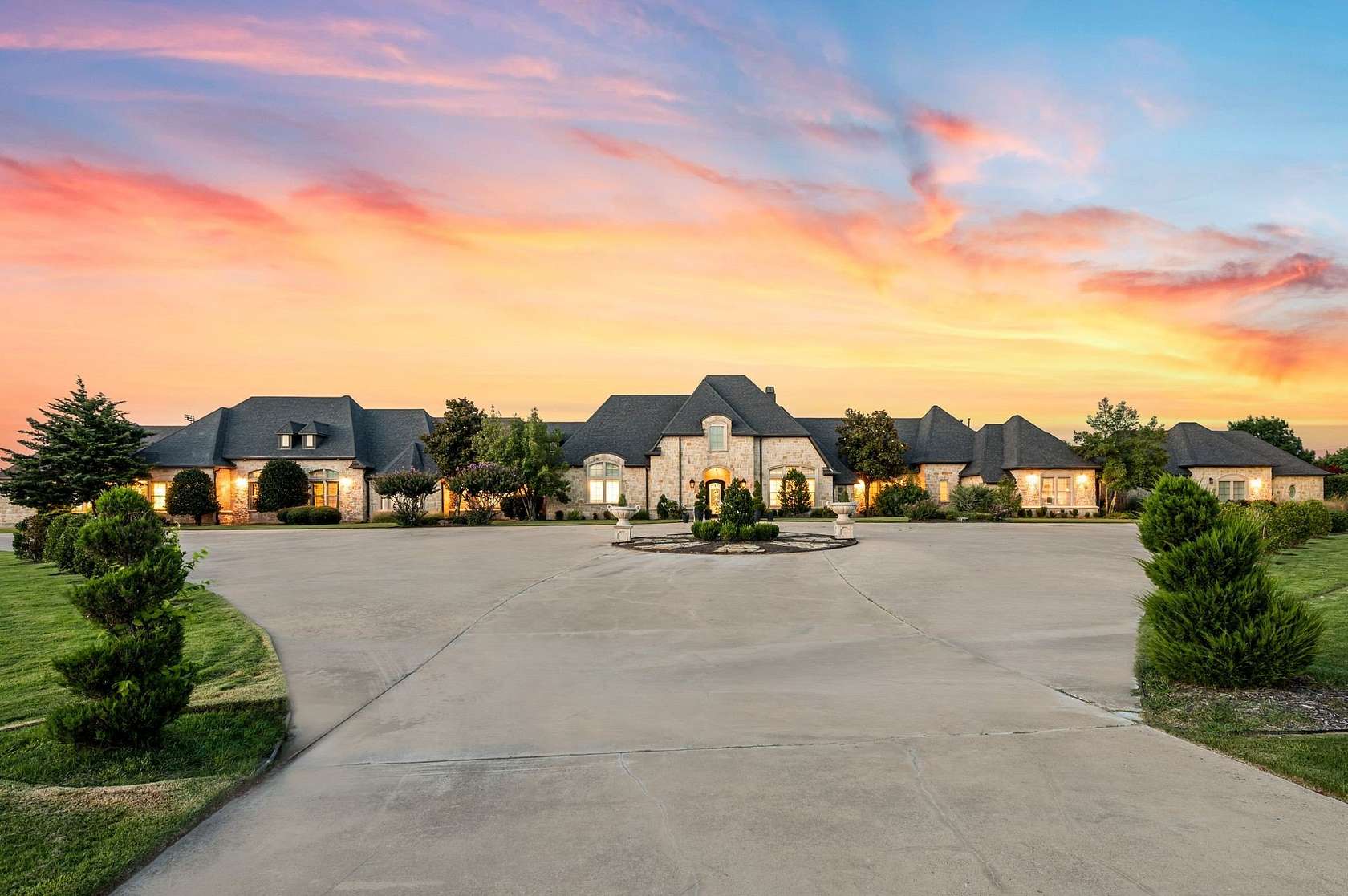 2.86 Acres of Land with Home for Sale in Heath, Texas