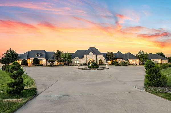 2.86 Acres of Land with Home for Sale in Heath, Texas