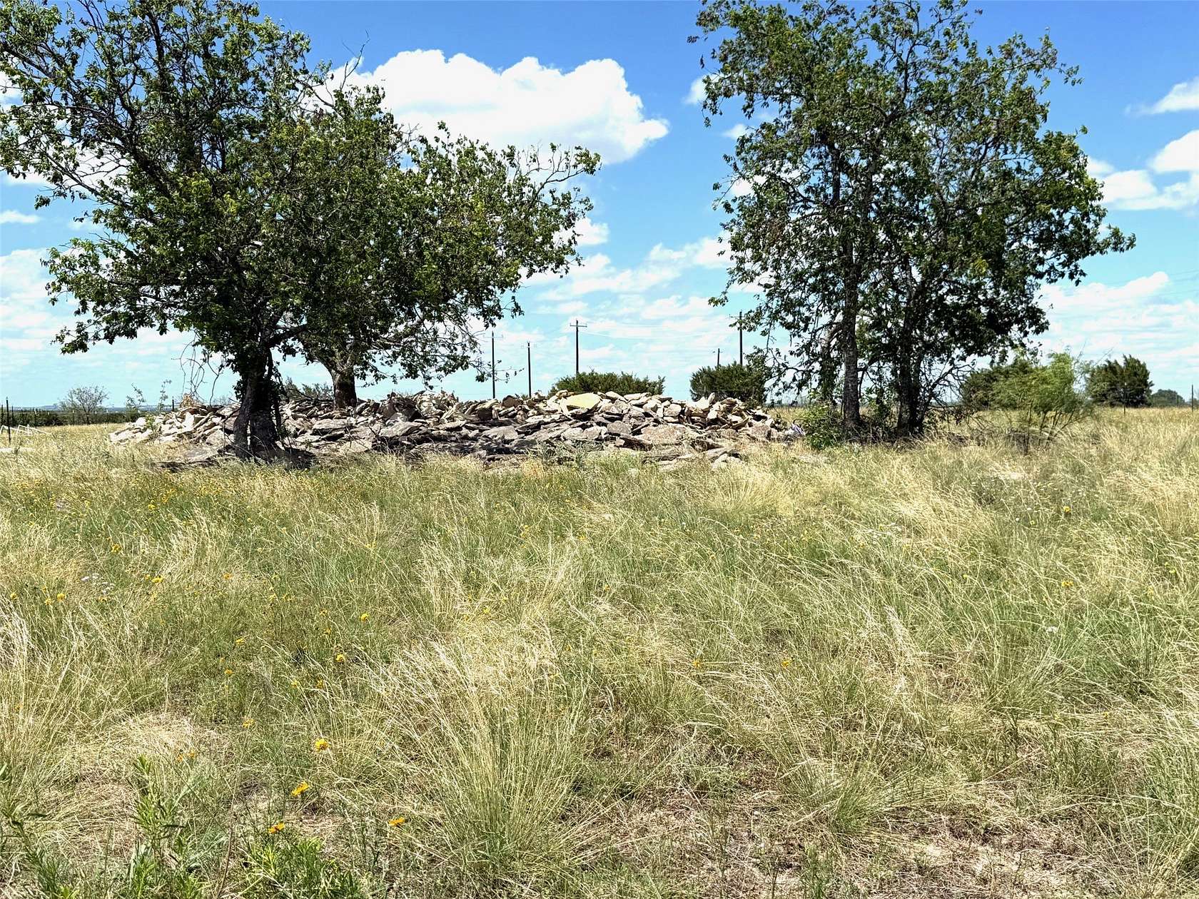 10 Acres of Recreational & Residential Land for Sale in Jonesboro, Texas