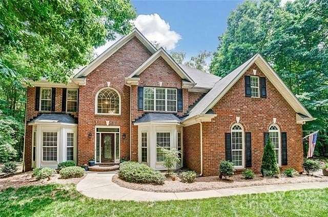 2.38 Acres of Land with Home for Lease in Matthews, North Carolina