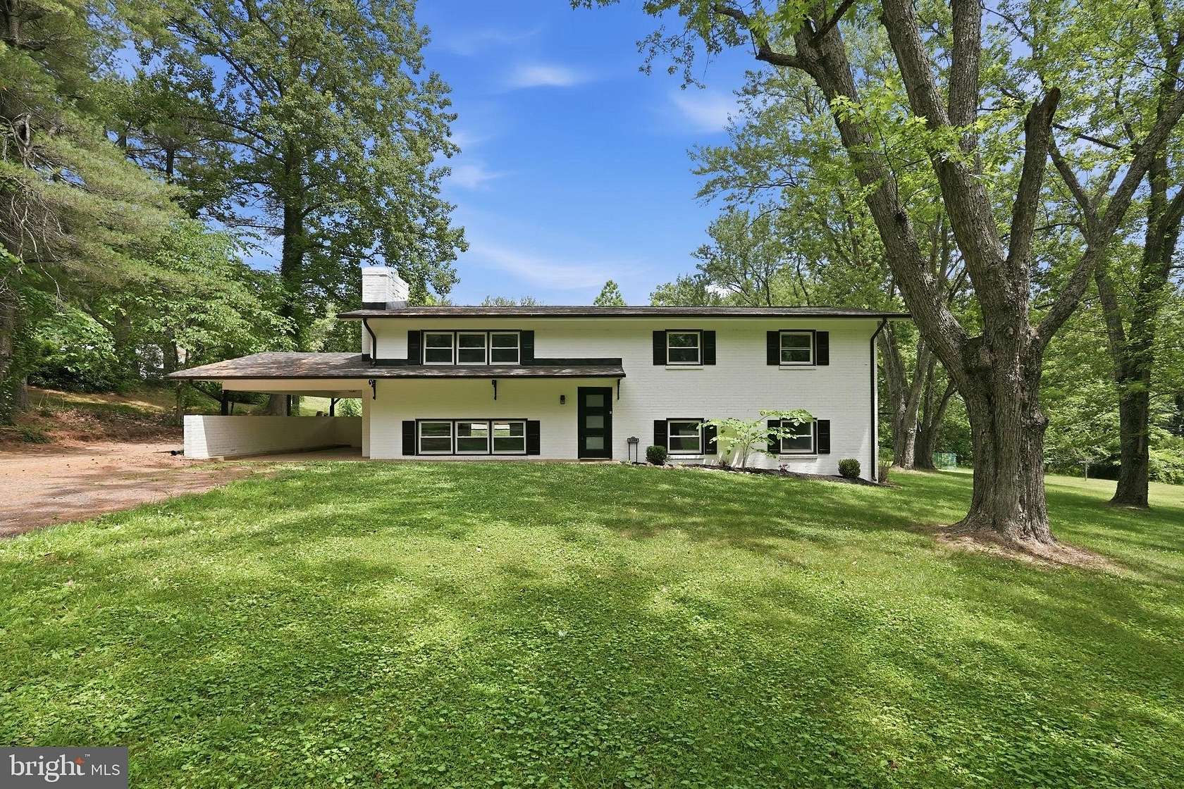 2 Acres of Land with Home for Lease in Warrenton, Virginia