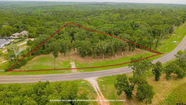 3.56 Acres of Residential Land for Sale in Lindale, Texas