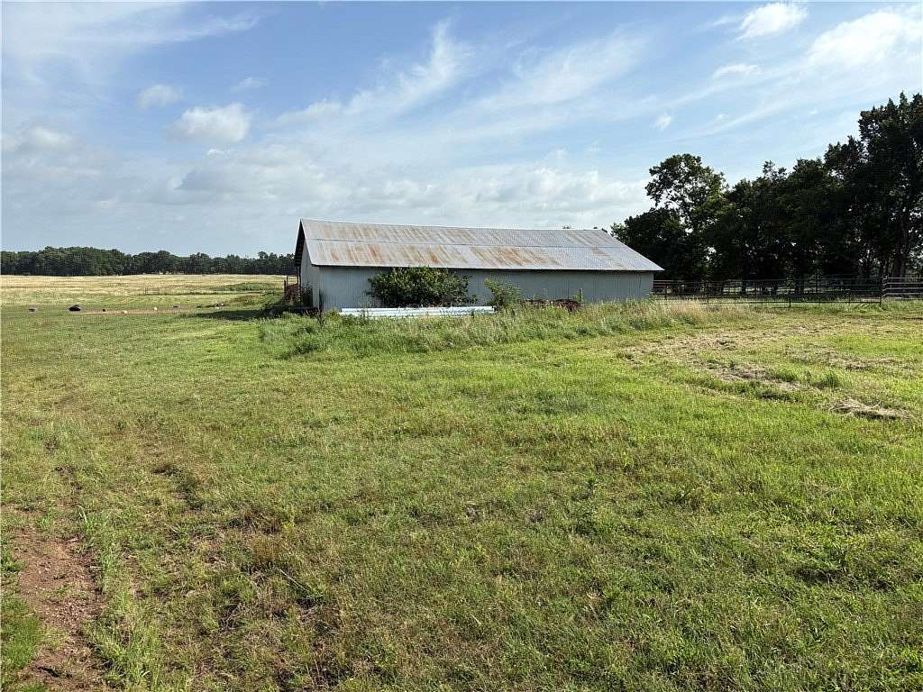 91.8 Acres of Agricultural & Residential Land for Sale in Prairie Grove, Arkansas