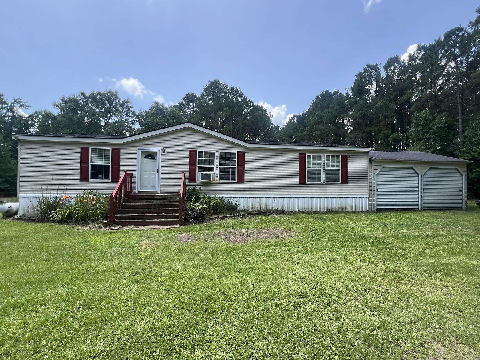 18.9 Acres of Land with Home for Sale in Walterboro, South Carolina