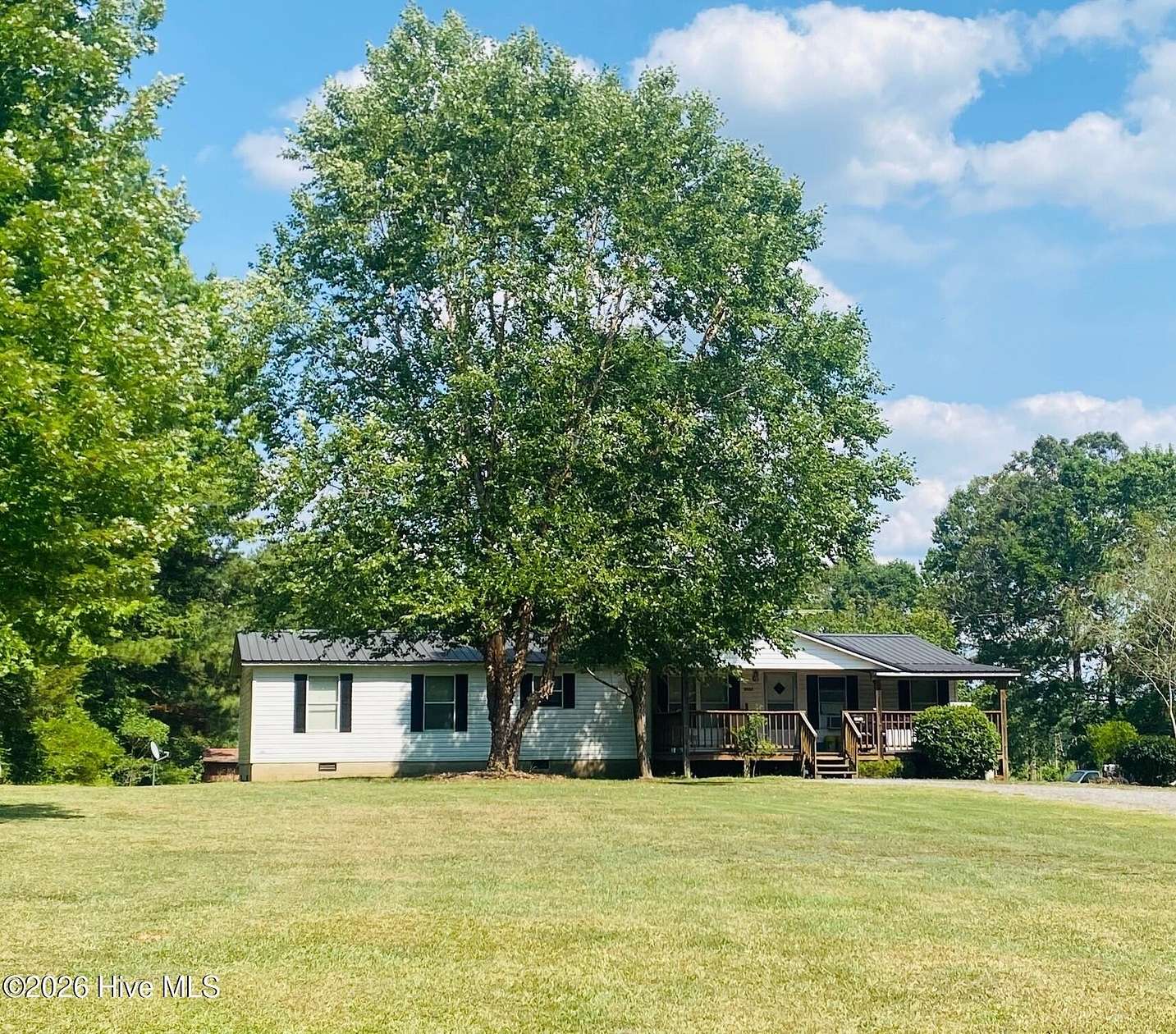 18.8 Acres of Land with Home for Sale in Eagle Springs, North Carolina