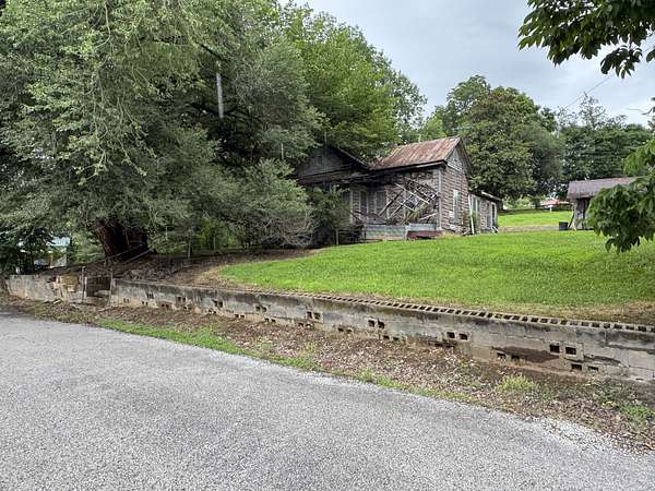 0.44 Acres of Residential Land for Sale in Erin, Tennessee