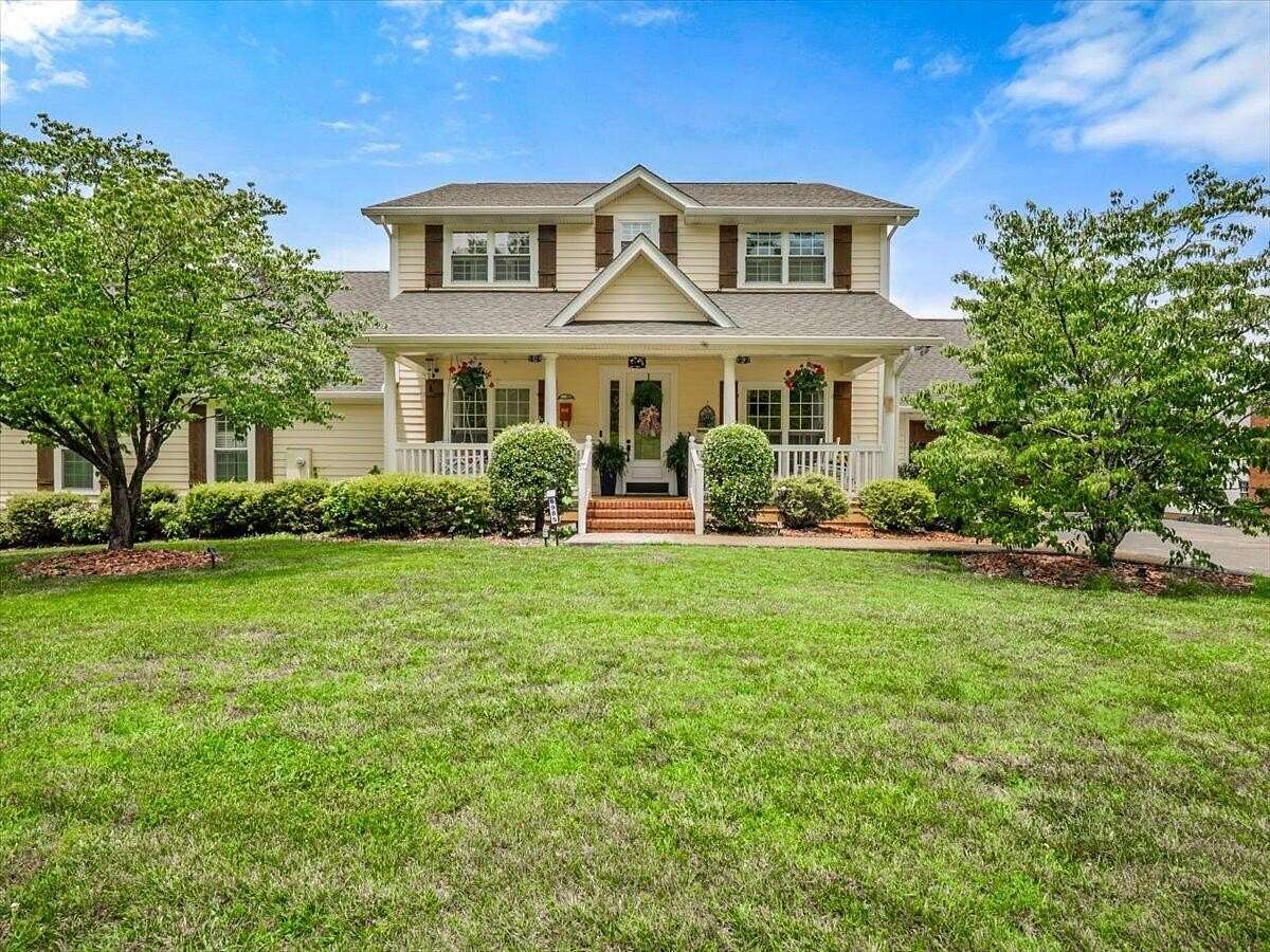3.2 Acres of Land with Home for Sale in Williamsburg, Kentucky