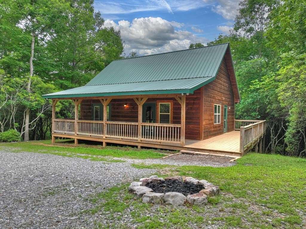 3.25 Acres of Land with Home for Sale in Mineral Bluff, Georgia