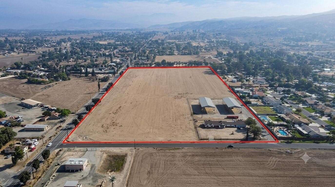18.3 Acres of Land with Home for Sale in Nuevo, California
