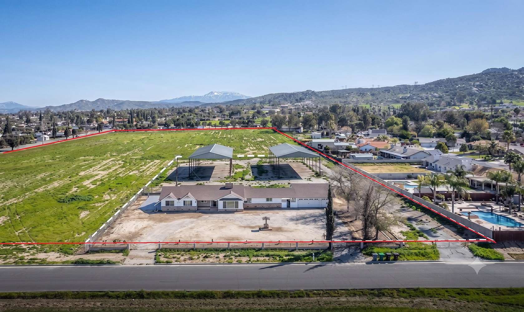 18.3 Acres of Land with Home for Sale in Nuevo, California