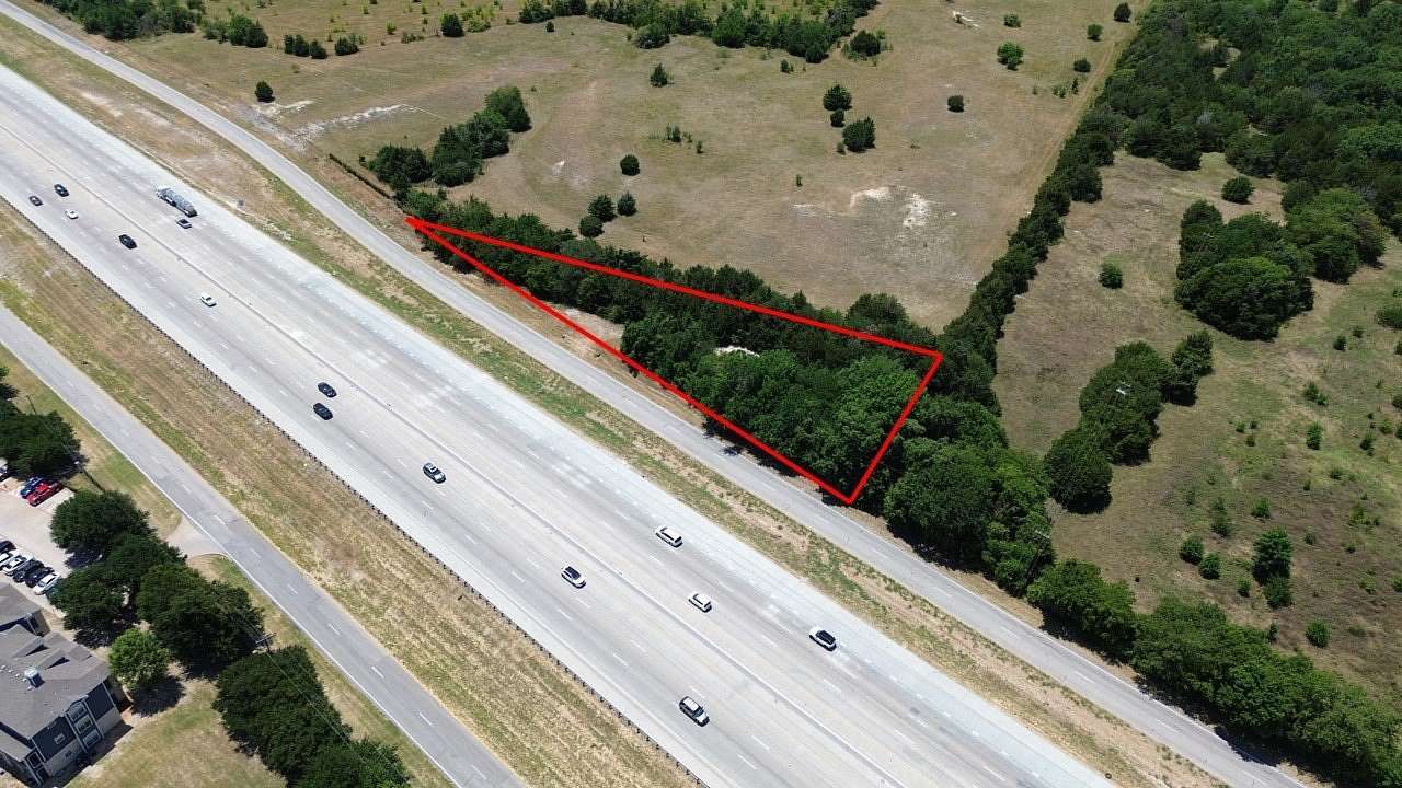 0.76 Acres of Commercial Land for Sale in Waxahachie, Texas