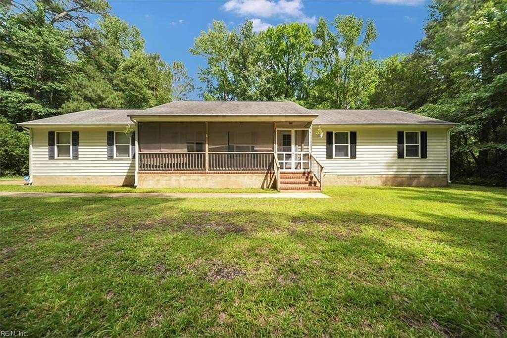 4.43 Acres of Land with Home for Sale in Hayes, Virginia