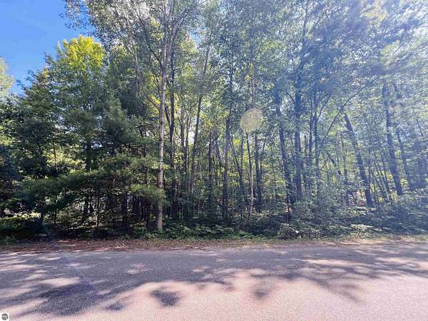 0.3 Acres of Residential Land for Sale in Houghton Lake, Michigan