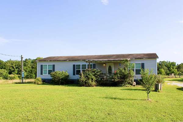 27.8 Acres of Recreational Land with Home for Sale in Murfreesboro, Arkansas
