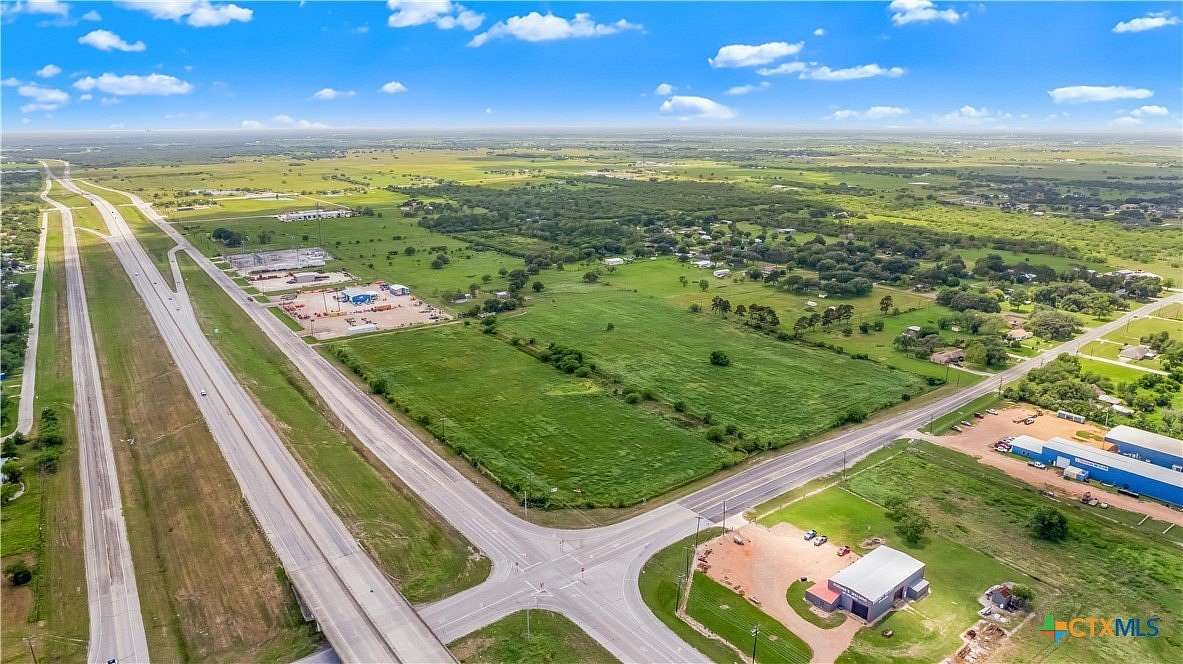 18.4 Acres of Commercial Land for Sale in Victoria, Texas