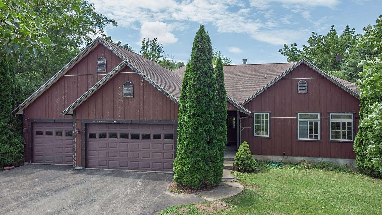 5 Acres of Land with Home for Sale in Thomson, Illinois