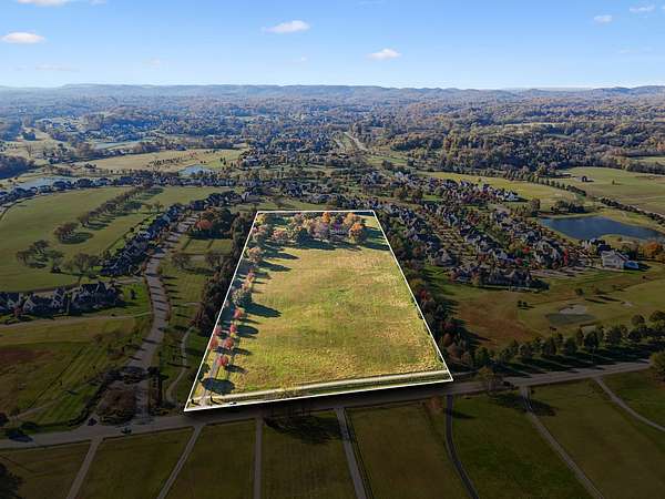 16 Acres of Land for Sale in College Grove, Tennessee