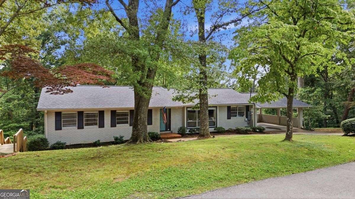 1.53 Acres of Land with Home for Sale in Gainesville, Georgia