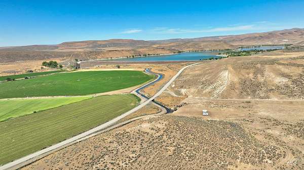 21.4 Acres of Recreational Land for Sale in Vale, Oregon