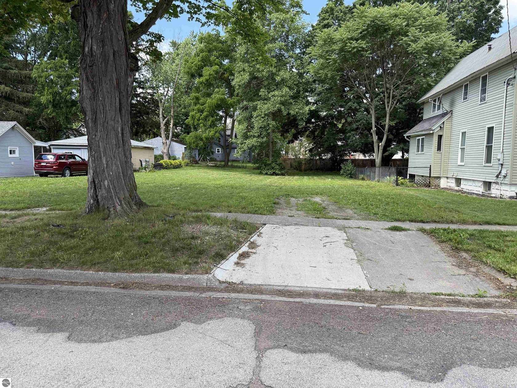 0.2 Acres of Residential Land for Sale in Owosso, Michigan