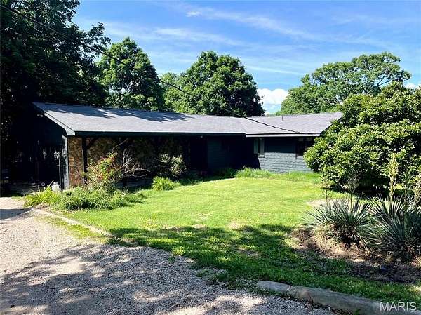 2 Acres of Land with Home for Sale in Winfield, Missouri