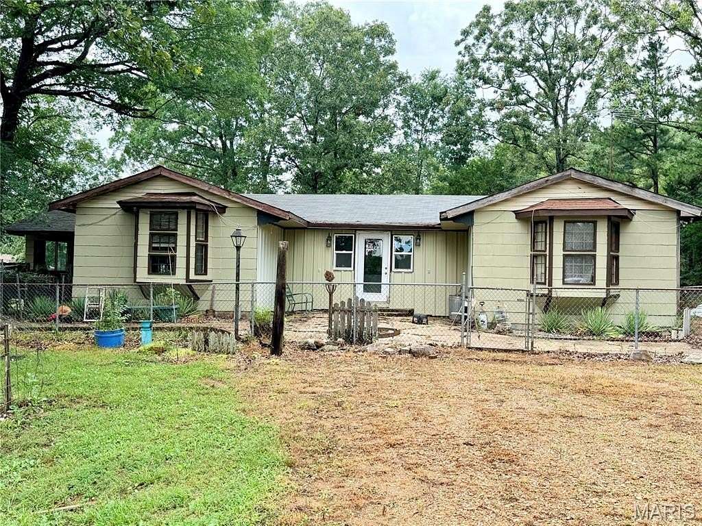 20 Acres of Land with Home for Sale in Doniphan, Missouri