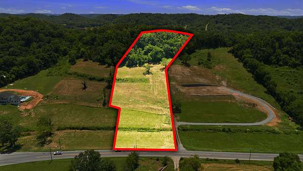 5 Acres of Land for Sale in Franklin, Tennessee