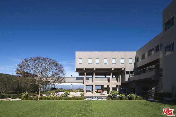 3.22 Acres of Land with Home for Sale in Los Angeles, California