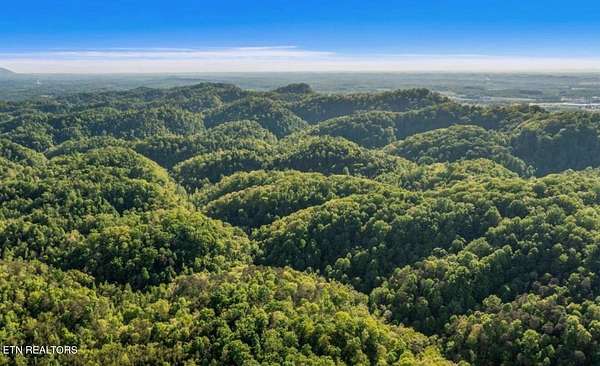 357 Acres of Land for Sale in Etowah, Tennessee