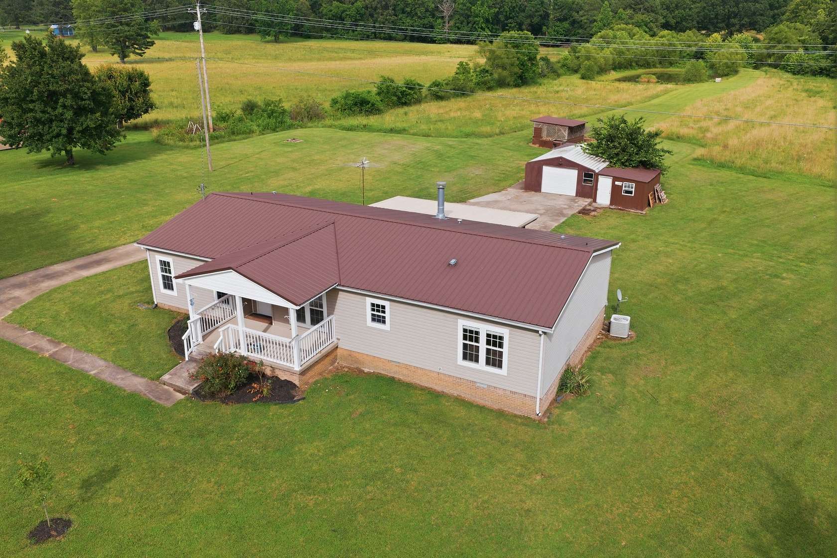 8 Acres of Land with Home for Sale in Dickson, Tennessee
