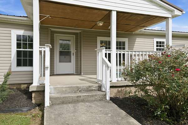 8 Acres of Land with Home for Sale in Dickson, Tennessee