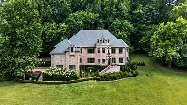 6.14 Acres of Land with Home for Sale in Franklin, Tennessee