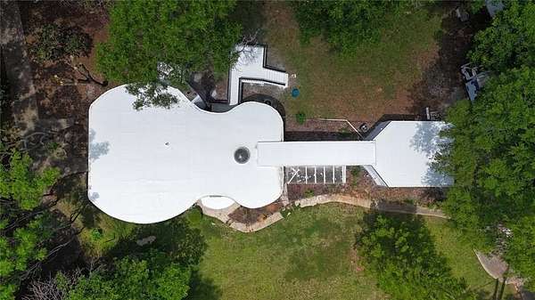 1.5 Acres of Land with Home for Sale in Fayetteville, Georgia