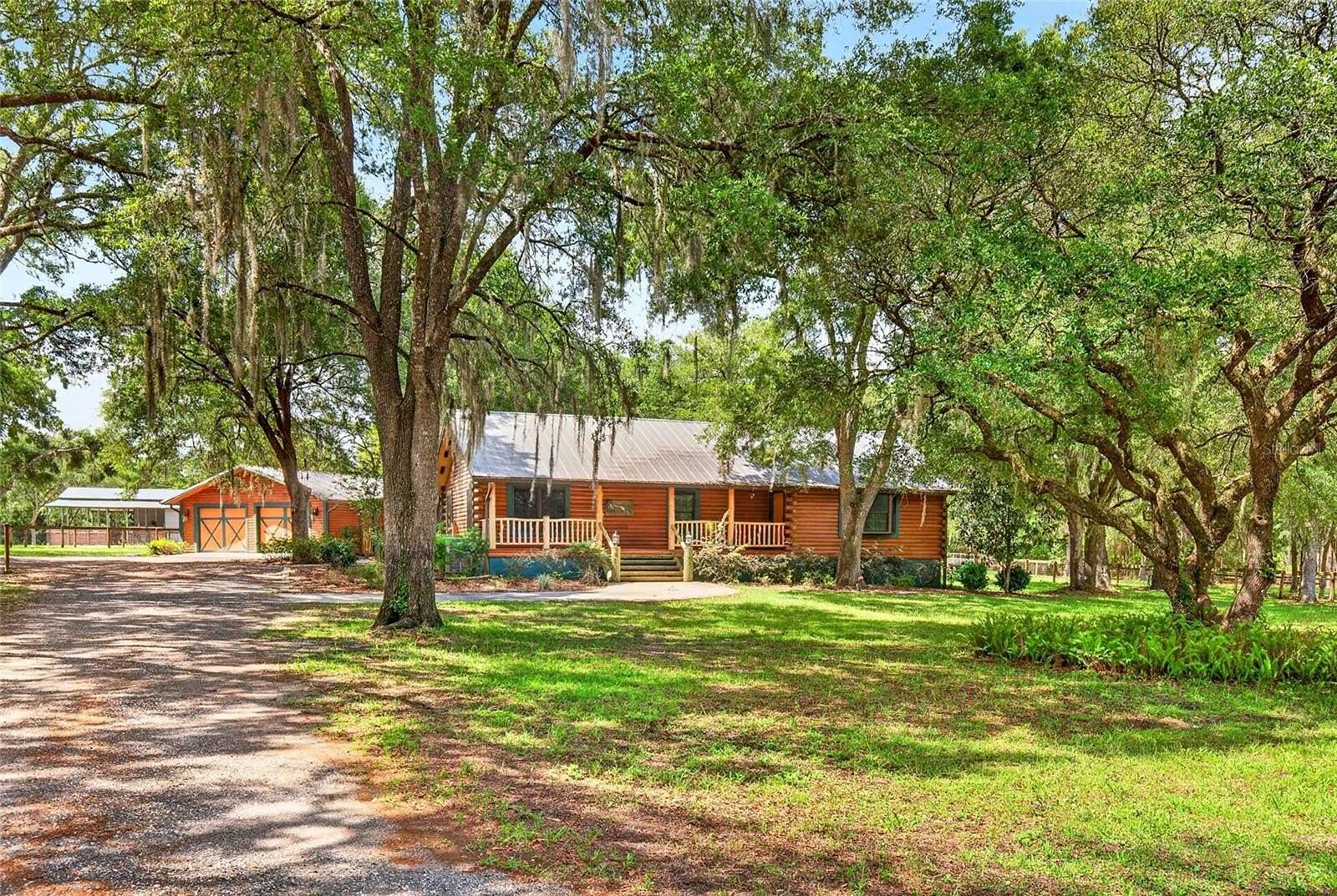 5 Acres of Land with Home for Sale in Morriston, Florida
