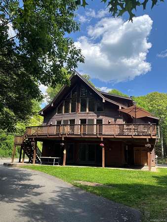 3.3 Acres of Land with Home for Sale in Putnam Valley, New York