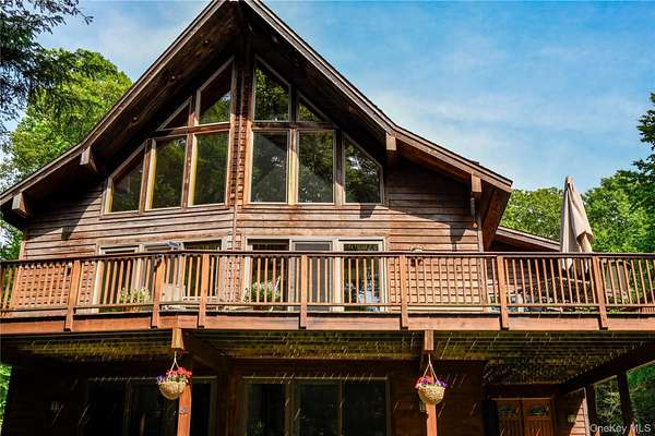 3.3 Acres of Land with Home for Sale in Putnam Valley, New York
