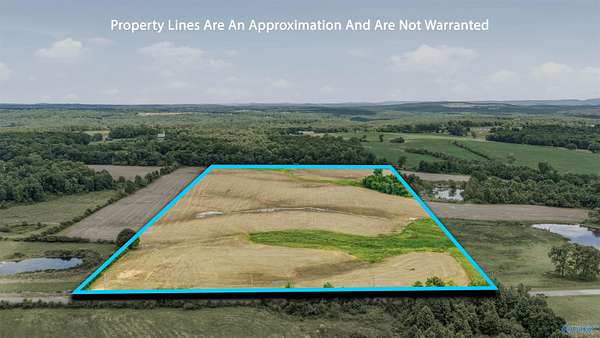 30 Acres of Agricultural Land for Sale in Fort Payne, Alabama