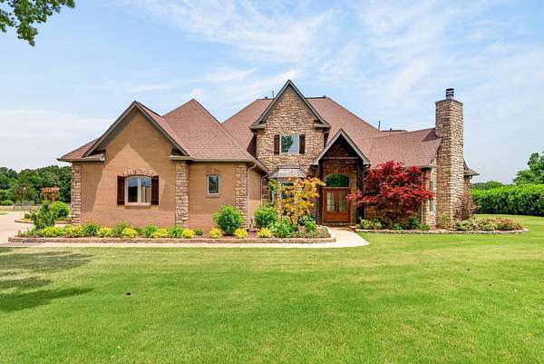 4 Acres of Land with Home for Sale in Eads, Tennessee