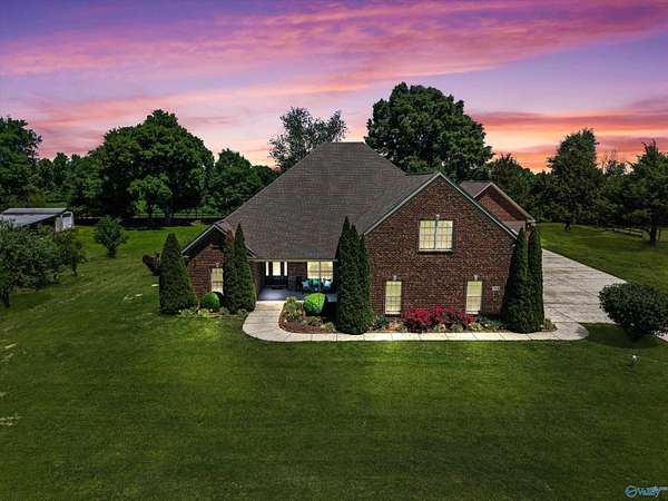 4 Acres of Land with Home for Sale in Ardmore, Alabama