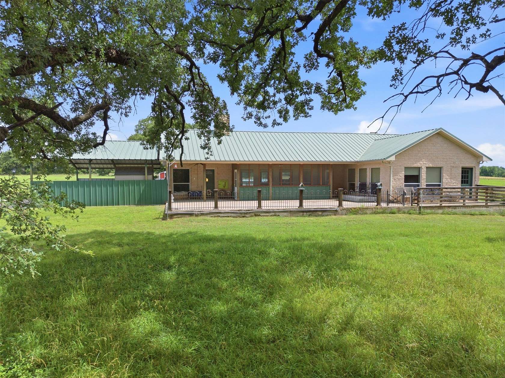 31.6 Acres of Land with Home for Sale in Bridgeport, Texas