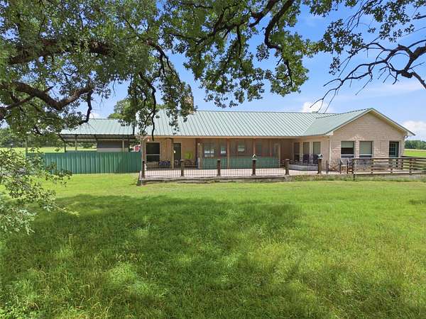31.6 Acres of Land with Home for Sale in Bridgeport, Texas